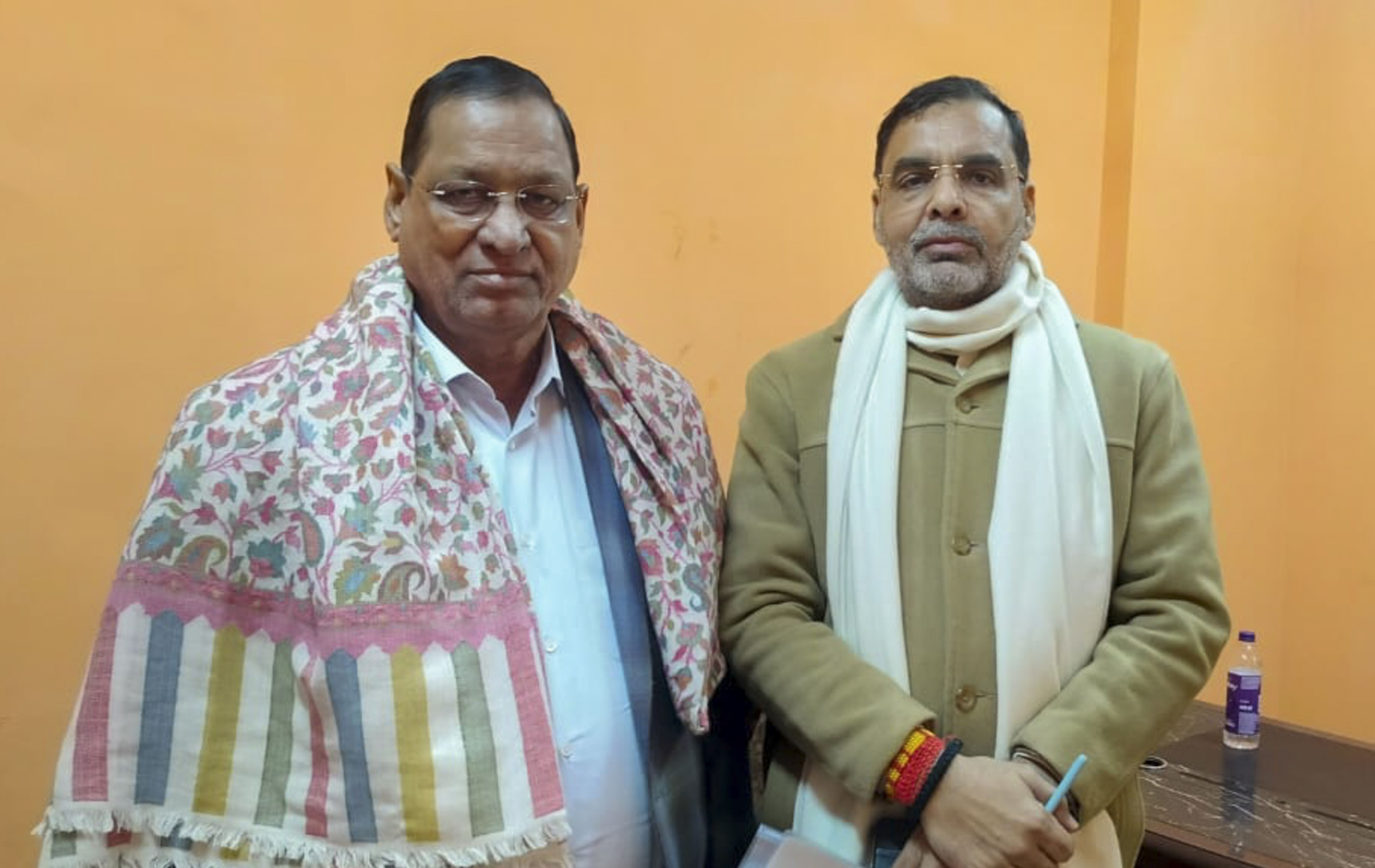 https://salarnews.in/public/uploads/images/newsimages/maannewsimage19032024_001130_Sanjay Singh and WFI Treasurer Satyapal Singh Deshwal.jpg